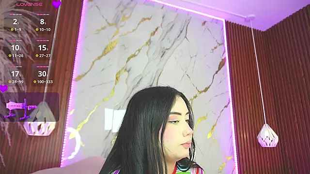 Snapshot of haylie_ chatting on 01/30/25, 06:03 haylie  online show from 01/30/25, 06:03