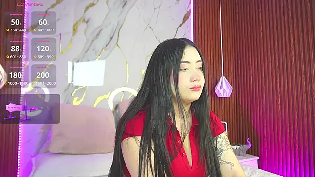 Snapshot of haylie_ chatting on 02/15/25, 03:42 haylie  online show from 02/15/25, 03:42