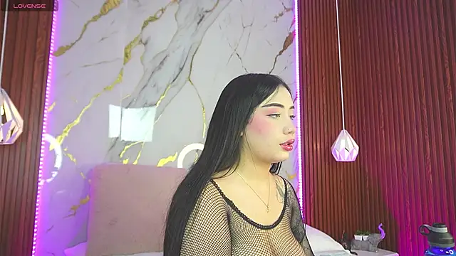 Snapshot of haylie_ chatting on 02/25/25, 02:47 haylie  online show from 02/25/25, 02:47