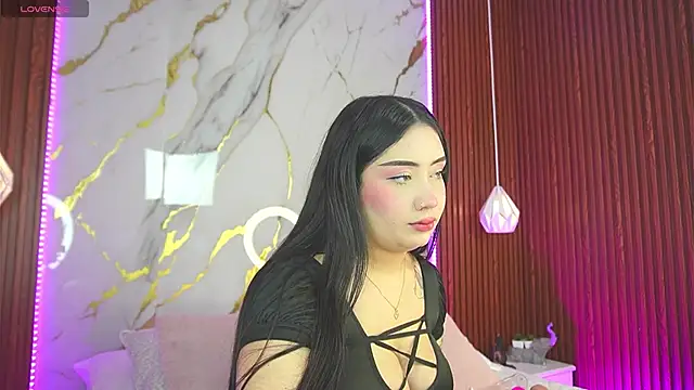 Snapshot of haylie_ chatting on 02/26/25, 03:53 haylie  online show from 02/26/25, 03:53