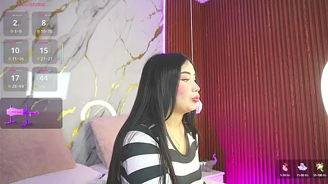 Snapshot of haylie_ chatting on 03/03/25, 03:19 haylie  online show from 03/03/25, 03:19