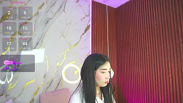 Snapshot of haylie_ chatting on 03/13/25, 04:38 haylie  online show from 03/13/25, 04:38