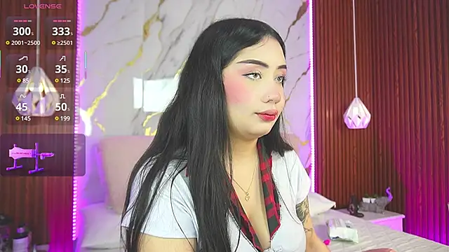 Snapshot of haylie_ chatting on 03/19/25, 03:52 haylie  online show from 03/19/25, 03:52