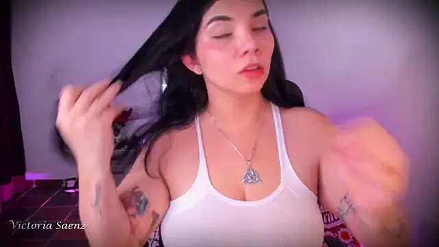 victoriaasaenz  online show from 05/06/26, 12:52