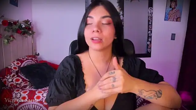 victoriaasaenz  online show from 06/02/26, 12:56