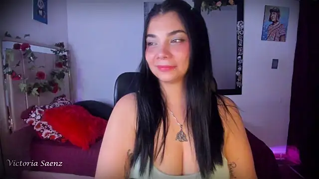victoriaasaenz  online show from 07/01/26, 12:01