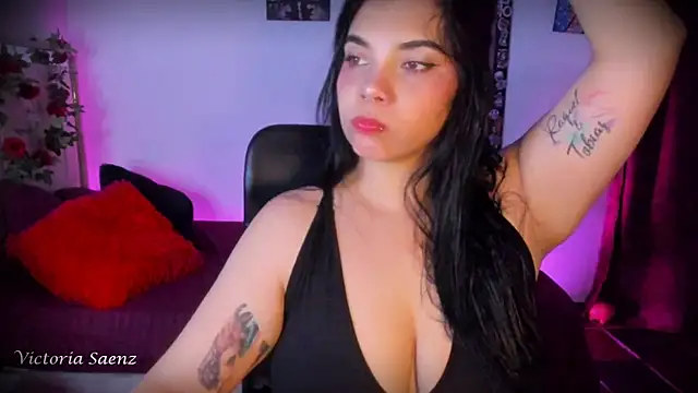victoriaasaenz  online show from 08/05/26, 12:46