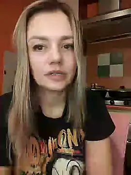 KrissSexi online show from 02/09/25, 01:00