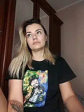 KrissSexi online show from 09/17/25, 04:36