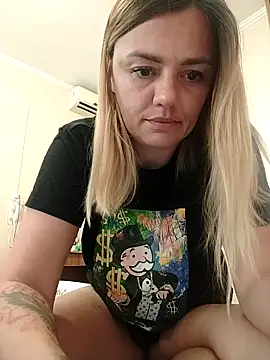 KrissSexi online show from 09/24/25, 02:42