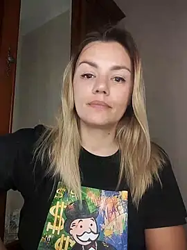 KrissSexi online show from 10/30/25, 05:57