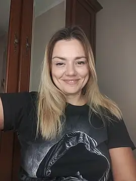 KrissSexi online show from 10/31/25, 06:20