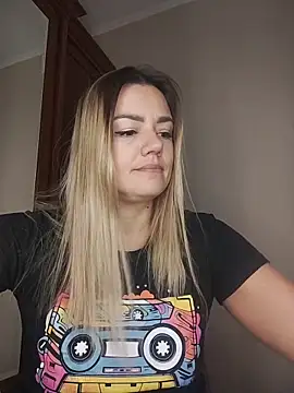 KrissSexi online show from 12/04/25, 06:23