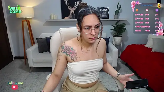 Bianca     online show from 10/13/25, 11:27