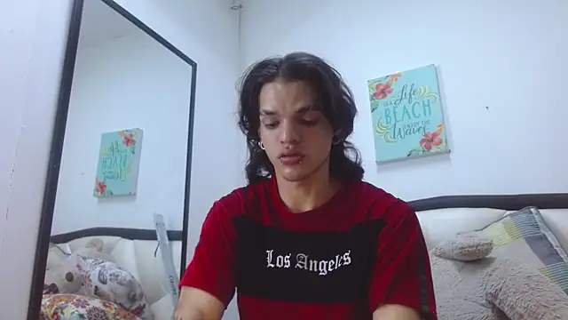 AlbertBernal69 online show from 10/22/25, 03:51