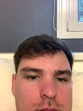 Snapshot of sergigomez chatting on 11/16/25, 03:17 sergigomez online show from 11/16/25, 03:17