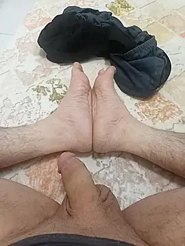 Snapshot of Hardapple01 chatting on 01/20/25, 08:29 Hardapple01 online show from 01/20/25, 08:29