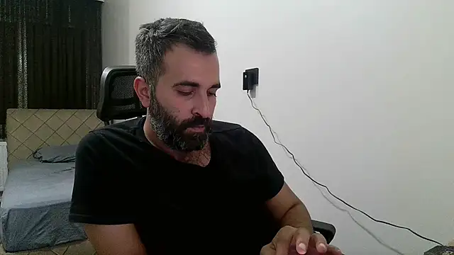 Snapshot of tgltplsr chatting on 10/31/25, 08:54 tgltplsr online show from 10/31/25, 08:54