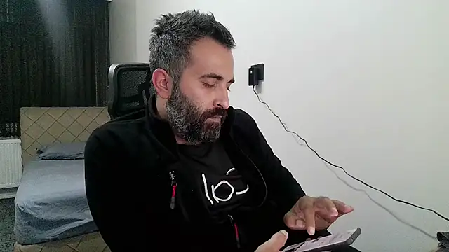 Snapshot of tgltplsr chatting on 11/01/25, 09:50 tgltplsr online show from 11/01/25, 09:50