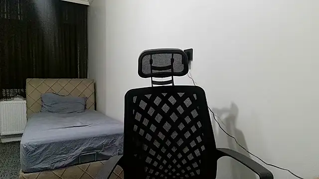 Snapshot of tgltplsr chatting on 11/02/25, 09:28 tgltplsr online show from 11/02/25, 09:28