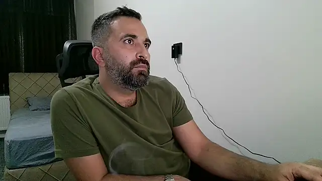 Snapshot of tgltplsr chatting on 11/05/25, 10:43 tgltplsr online show from 11/05/25, 10:43