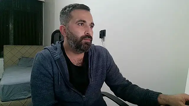 Snapshot of tgltplsr chatting on 11/13/25, 10:30 tgltplsr online show from 11/13/25, 10:30