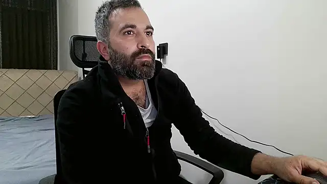 Snapshot of tgltplsr chatting on 11/23/25, 04:12 tgltplsr online show from 11/23/25, 04:12