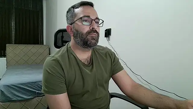 Snapshot of tgltplsr chatting on 12/13/25, 10:37 tgltplsr online show from 12/13/25, 10:37