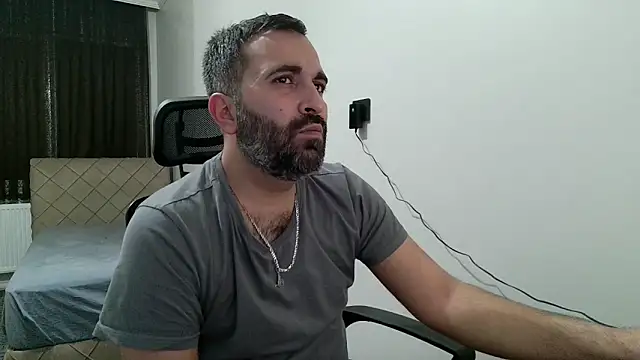 Snapshot of tgltplsr chatting on 12/14/25, 10:36 tgltplsr online show from 12/14/25, 10:36