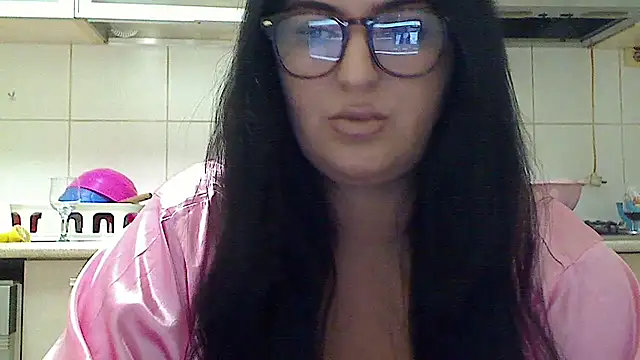 Snapshot of Ligia2024 chatting on 10/26/25, 04:35 Ligia2024 online show from 10/26/25, 04:35