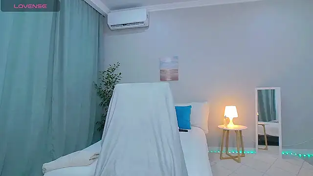 Snapshot of Dalili chatting on 04/19/26, 03:11 Dalili online show from 04/19/26, 03:11