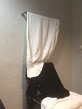 Snapshot of SlimBeenBadd1981 chatting on 01/01/25, 07:20 SlimBeenBadd1981 online show from 01/01/25, 07:20