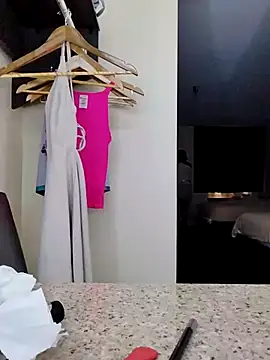 Snapshot of SlimBeenBadd1981 chatting on 03/16/25, 12:44 SlimBeenBadd1981 online show from 03/16/25, 12:44