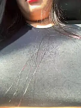 Snapshot of LunaBaker-1 chatting on 11/21/25, 08:29 LunaBaker-1 online show from 11/21/25, 08:29