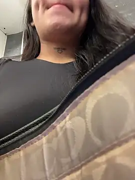 Snapshot of LunaBaker-1 chatting on 11/22/25, 08:08 LunaBaker-1 online show from 11/22/25, 08:08