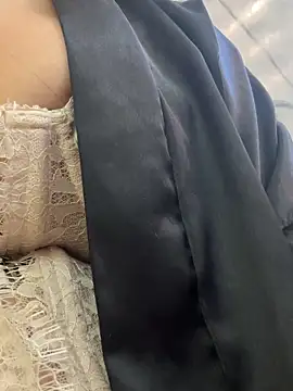 Snapshot of LunaBaker-1 chatting on 12/01/25, 08:03 LunaBaker-1 online show from 12/01/25, 08:03