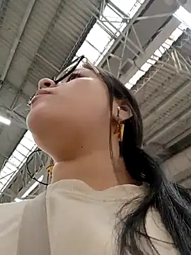 Snapshot of persefone_core chatting on 10/29/25, 09:05 persefone core online show from 10/29/25, 09:05