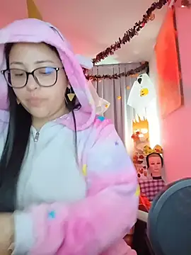 Snapshot of persefone_core chatting on 10/31/25, 12:00 persefone core online show from 10/31/25, 12:00