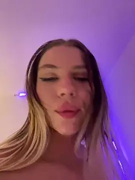 Snapshot of KittyKatyDream chatting on 03/15/25, 07:59 KittyKatyDream online show from 03/15/25, 07:59