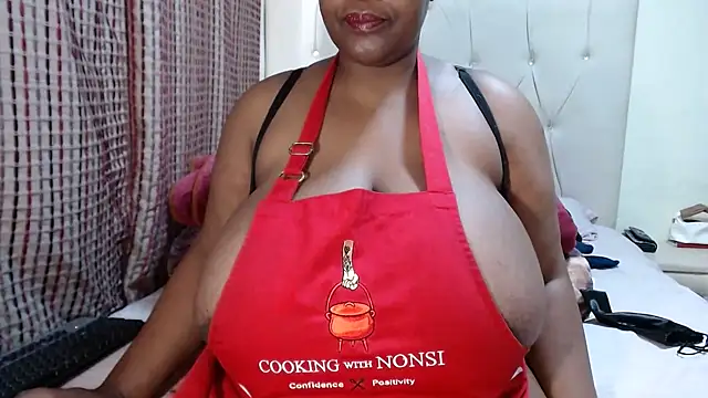 Snapshot of CHOCOLATEDARKBUSTYX chatting on 09/19/25, 06:04 CHOCOLATEDARKBUSTYX online show from 09/19/25, 06:04