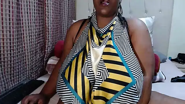 Snapshot of CHOCOLATEDARKBUSTYX chatting on 11/23/25, 06:30 CHOCOLATEDARKBUSTYX online show from 11/23/25, 06:30