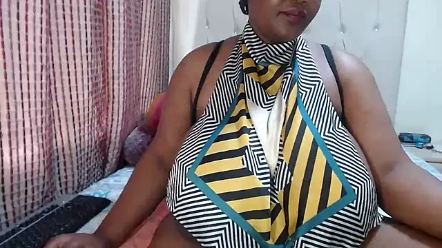 Snapshot of CHOCOLATEDARKBUSTYX chatting on 12/04/25, 09:51 CHOCOLATEDARKBUSTYX online show from 12/04/25, 09:51