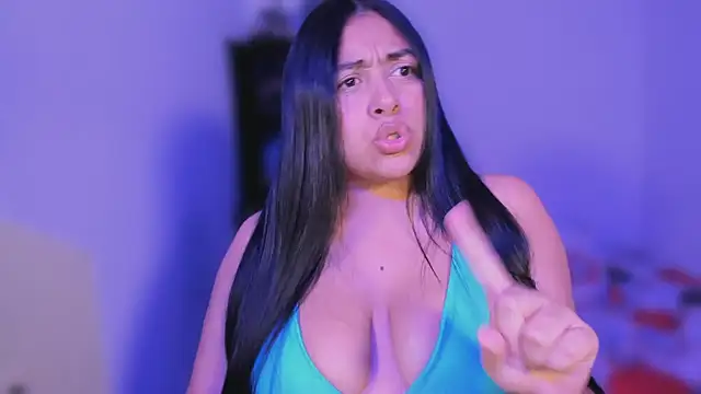 Snapshot of Soysofiarodrigu chatting on 02/25/25, 08:19 Soysofiarodrigu online show from 02/25/25, 08:19