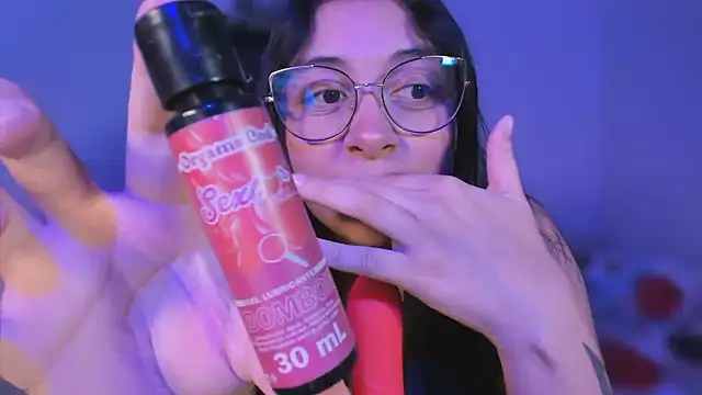 Snapshot of Soysofiarodrigu chatting on 03/04/25, 10:27 Soysofiarodrigu online show from 03/04/25, 10:27