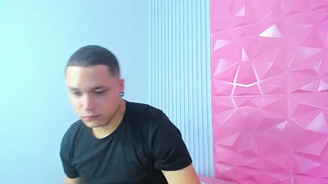 Karoline Hott online show from 01/10/25, 06:28