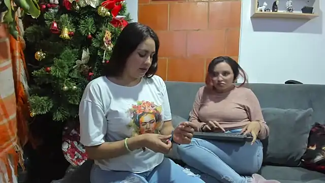  girls on fire  online show from 12/19/24, 11:35
