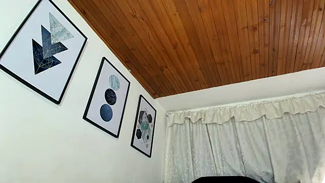 sam her online show from 10/10/25, 09:03