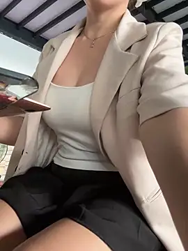 Jessical online show from 02/15/25, 04:36