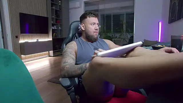 Snapshot of UbbeViking chatting on 11/01/25, 08:44 UbbeViking online show from 11/01/25, 08:44