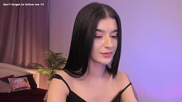 Snapshot of LauraCoy chatting on 12/26/24, 03:38 LauraCoy online show from 12/26/24, 03:38